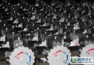 即热式电热水器核心配件详解 调温泄压阀与调流阀的功能与选择指南
